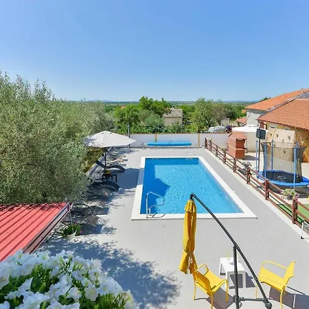 House Vesna With Pool *