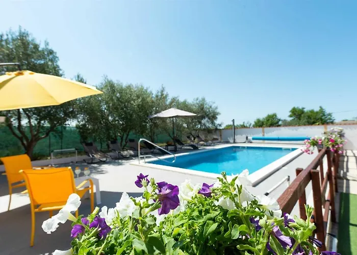 House Vesna With Pool Suhovare
